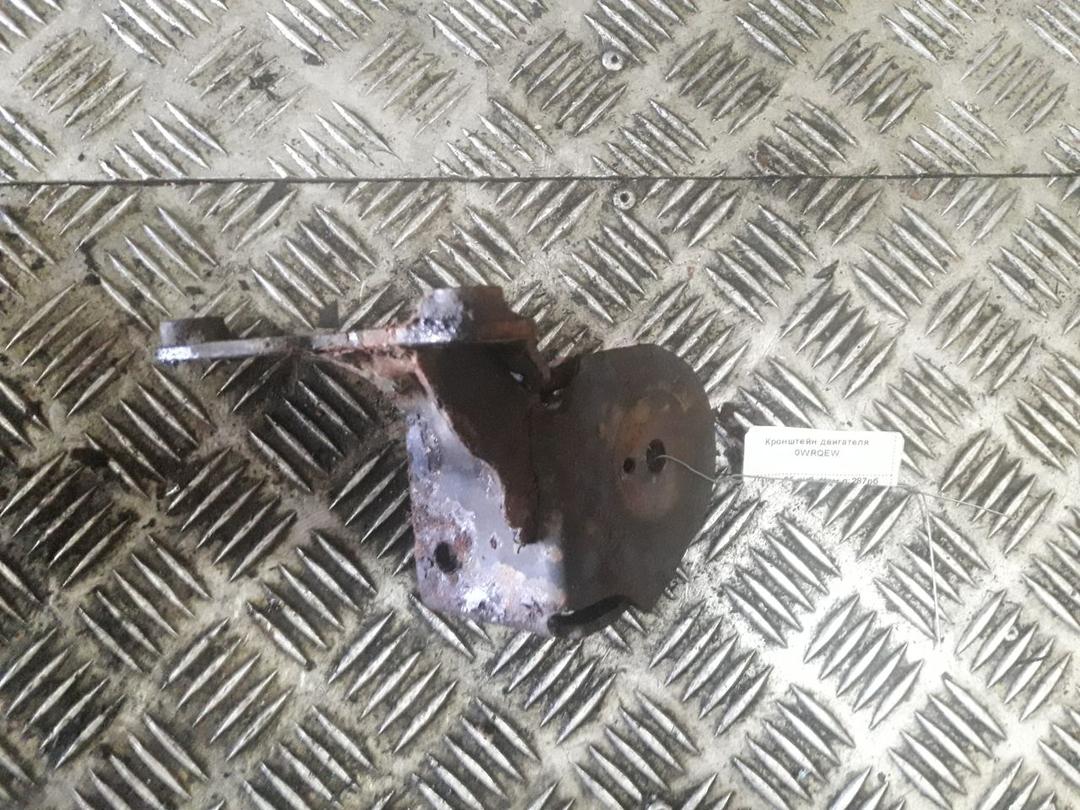 Кронштейн двигателя 0WRQEW Volkswagen Passat