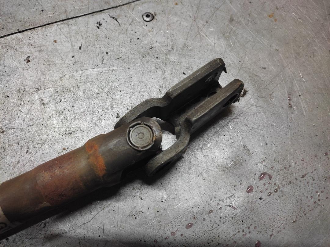 Рулевой карданчик R4OY2Y Opel Meriva купить