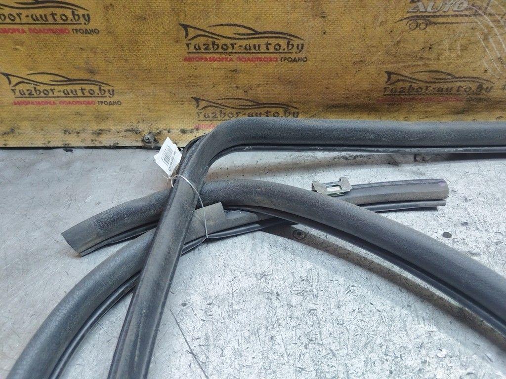 Уплотнитель двери задней правой IBAVAH Toyota Corolla Verso - Фото 7