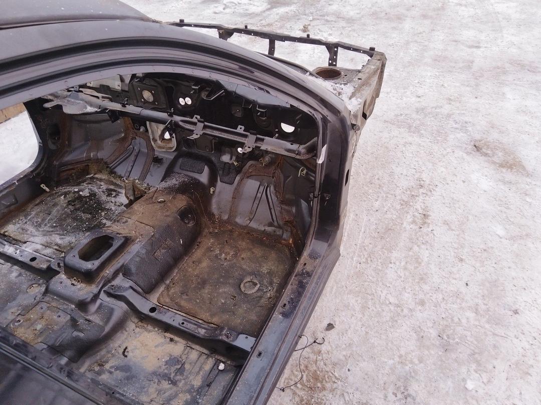 Стойка кузовная передняя правая 0UTQPU Mitsubishi Carisma купить на авторазборке