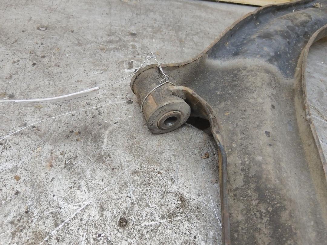 Рычаг передний правый UOEYA6 Nissan Note - Фото 6