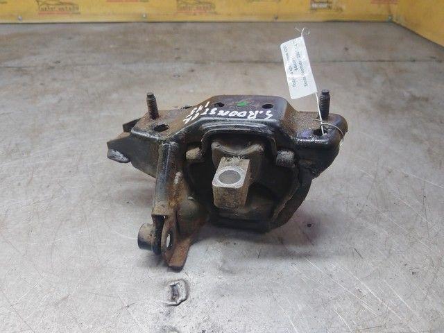 Подушка крепления КПП 64H4P1 Skoda Roomster купить в магазине запчастей бу