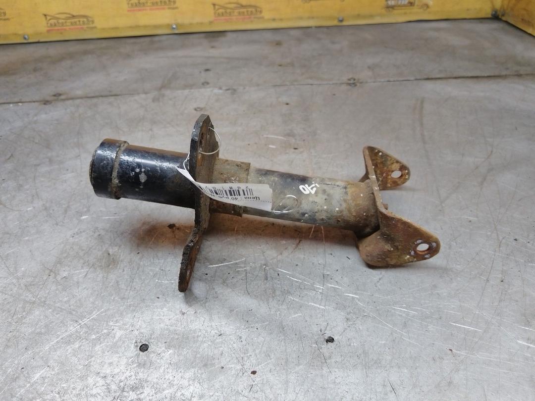 Клык бампера передний правый 1R6AUH Volkswagen Passat купить