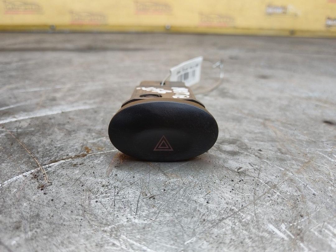 Кнопка аварийной сигнализации 60GBC5 Daewoo Matiz - Фото 1