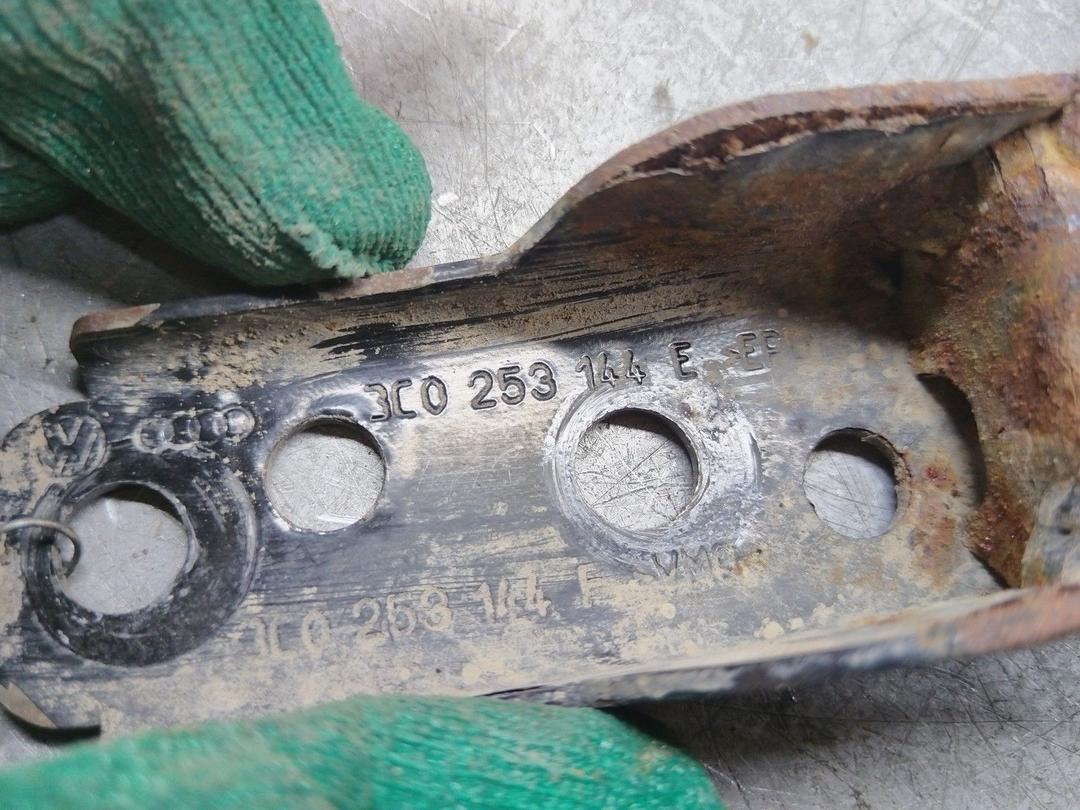 Кронштейн глушителя QMBXS1 Volkswagen Passat - Фото 5