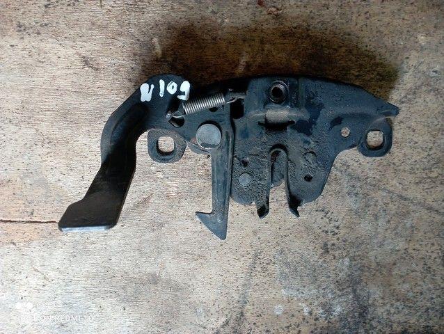 Замок капота KNEMJO Nissan Primera