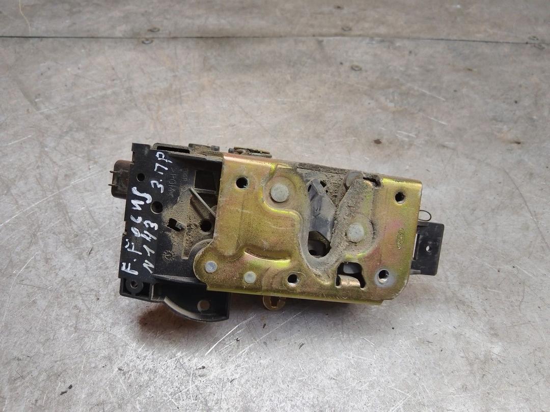 Замок двери задней правой DJ6R5Z Ford Focus купить