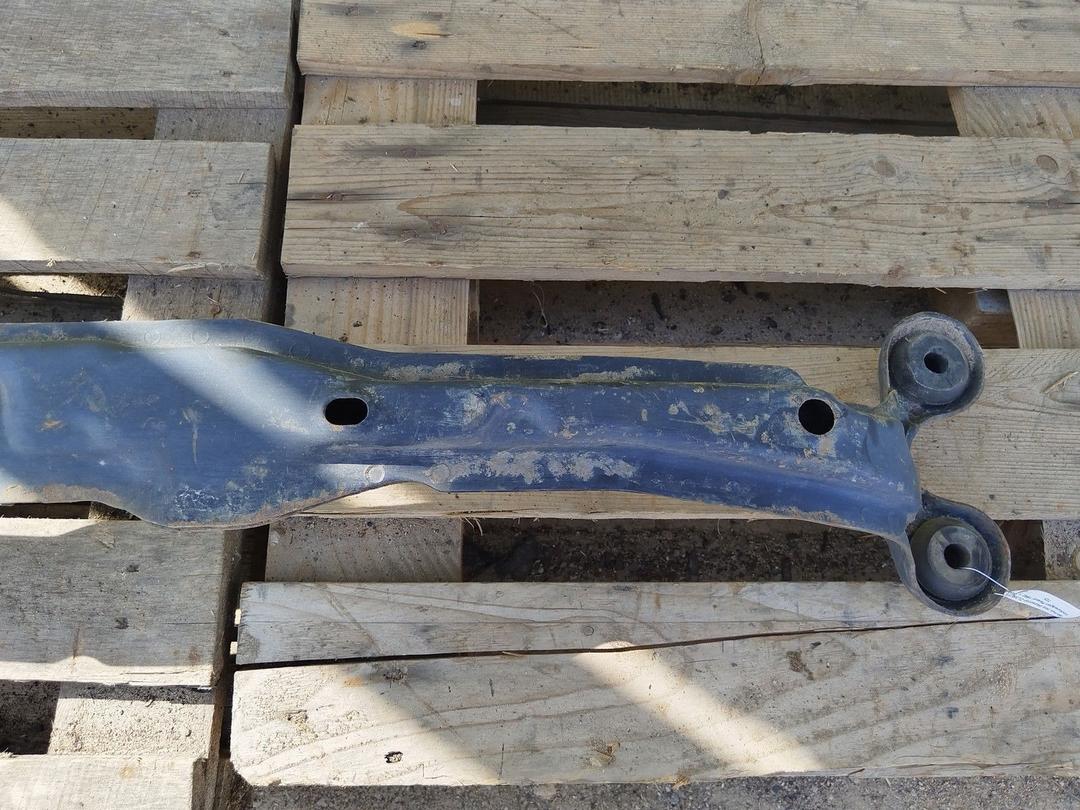 Балка под радиатор ZL3FV1 Volkswagen Passat купить с доставкой