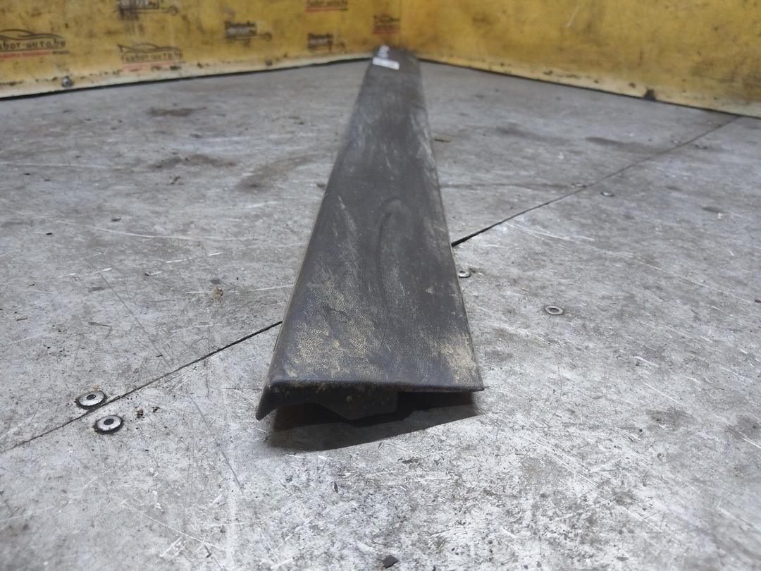 Молдинг двери передней левой VW5RPQ Volkswagen Passat купить в магазине запчастей бу