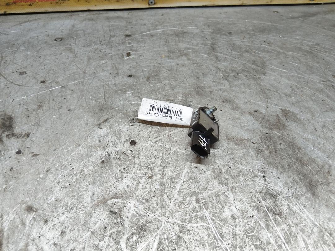 Датчик удара W8W62Q Toyota Corolla купить в магазине запчастей бу