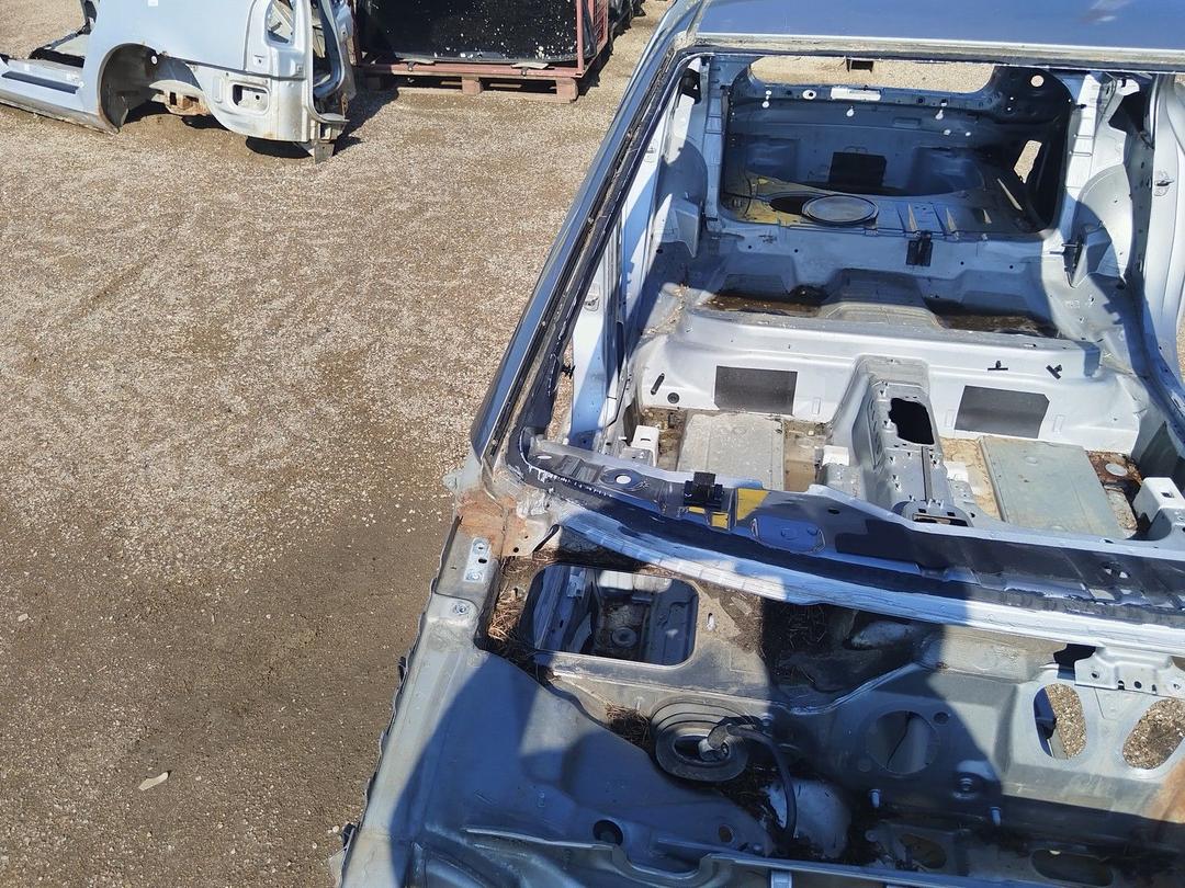 Стойка кузовная передняя правая M3Z5UP Audi A4 купить в магазине запчастей бу