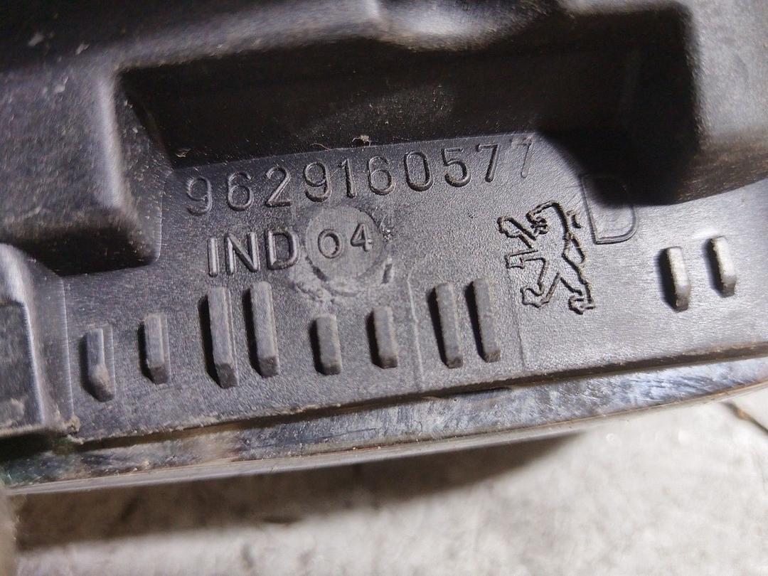 Ручка внутренняя передняя правая 97MK1R Peugeot 607 купить на авторазборке