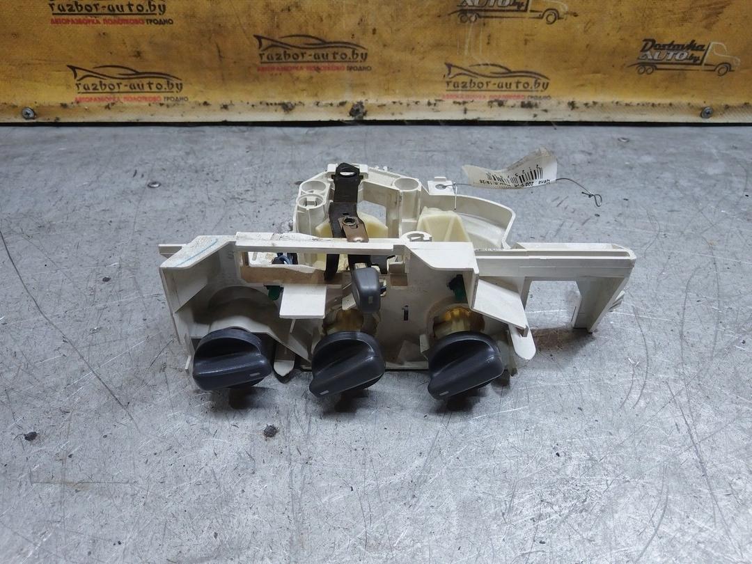 Блок управления печки/климат-контроля BS0N7W Toyota Corolla