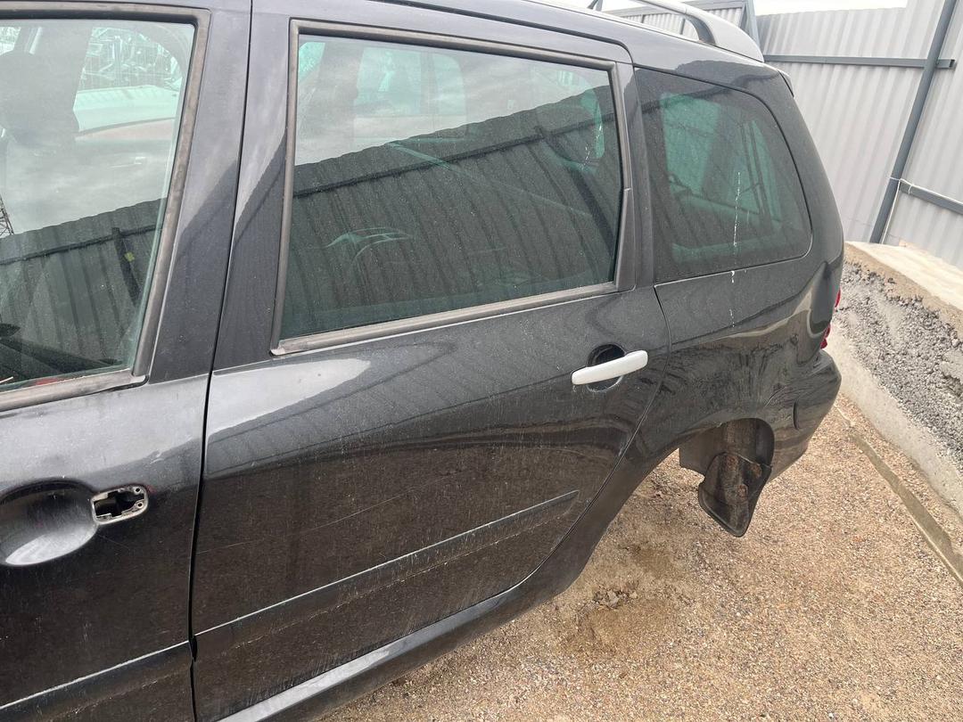 Дверь задняя левая HGKKN0 Peugeot 307