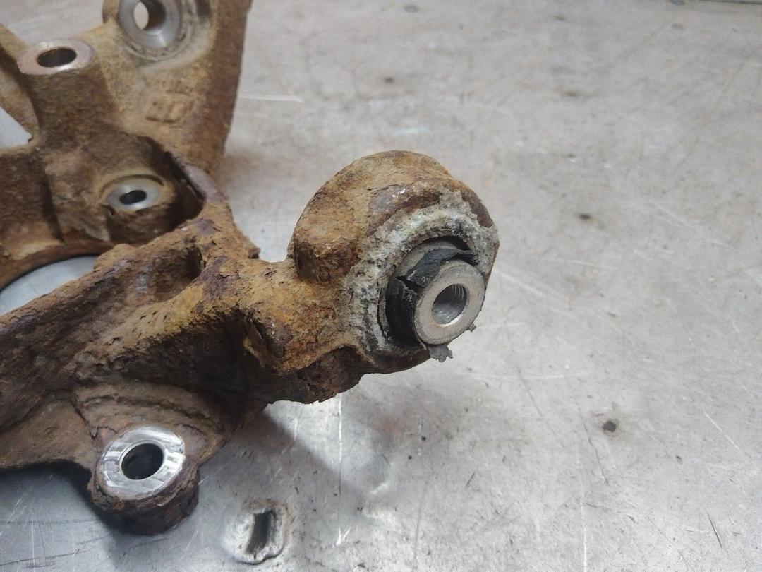 Кулак задний левый 2NOJG5 Opel Signum купить с доставкой