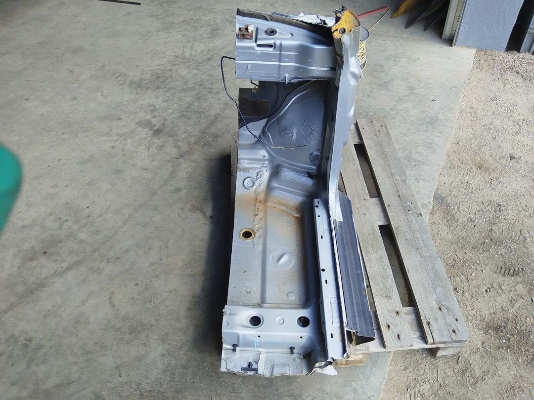 Стойка кузовная передняя правая RKIFDS Audi A3 купить на авторазборке