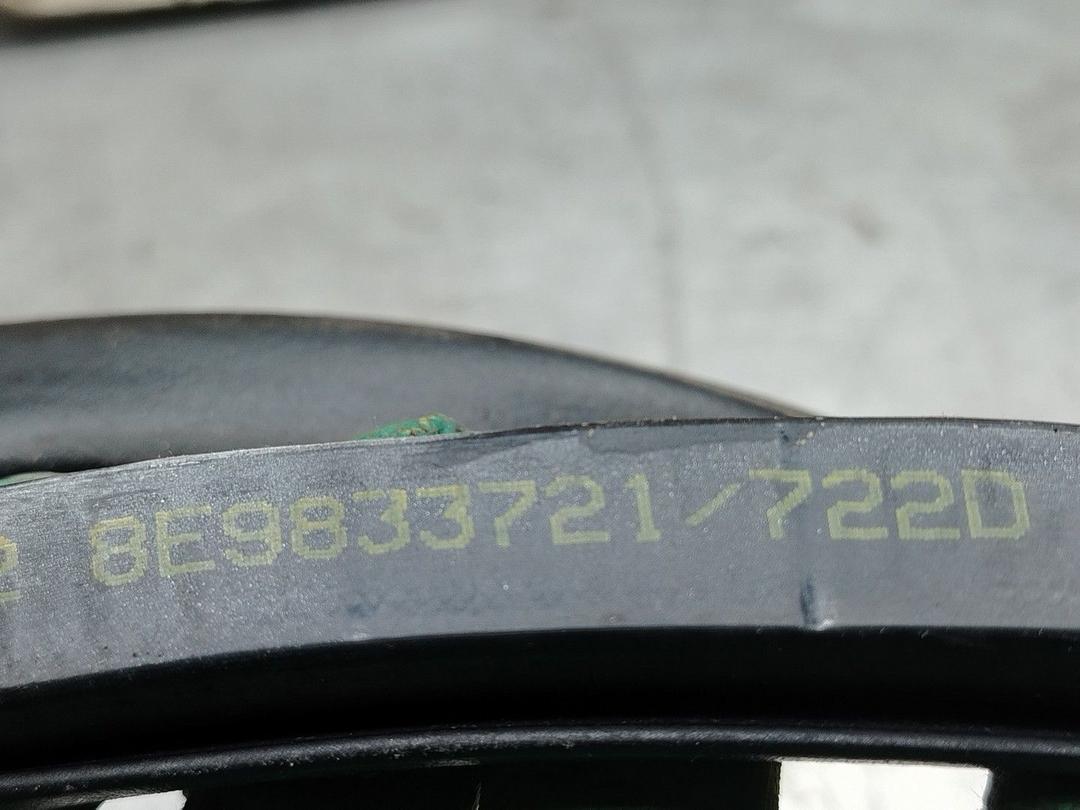 Уплотнитель двери задней левой F2QNJ4 Audi A4 - Фото 5