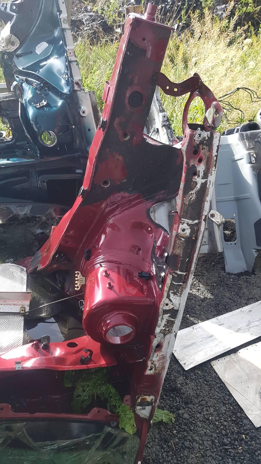 Стакан лонжерона правый IXLEMF Volkswagen Vento купить на авторазборке