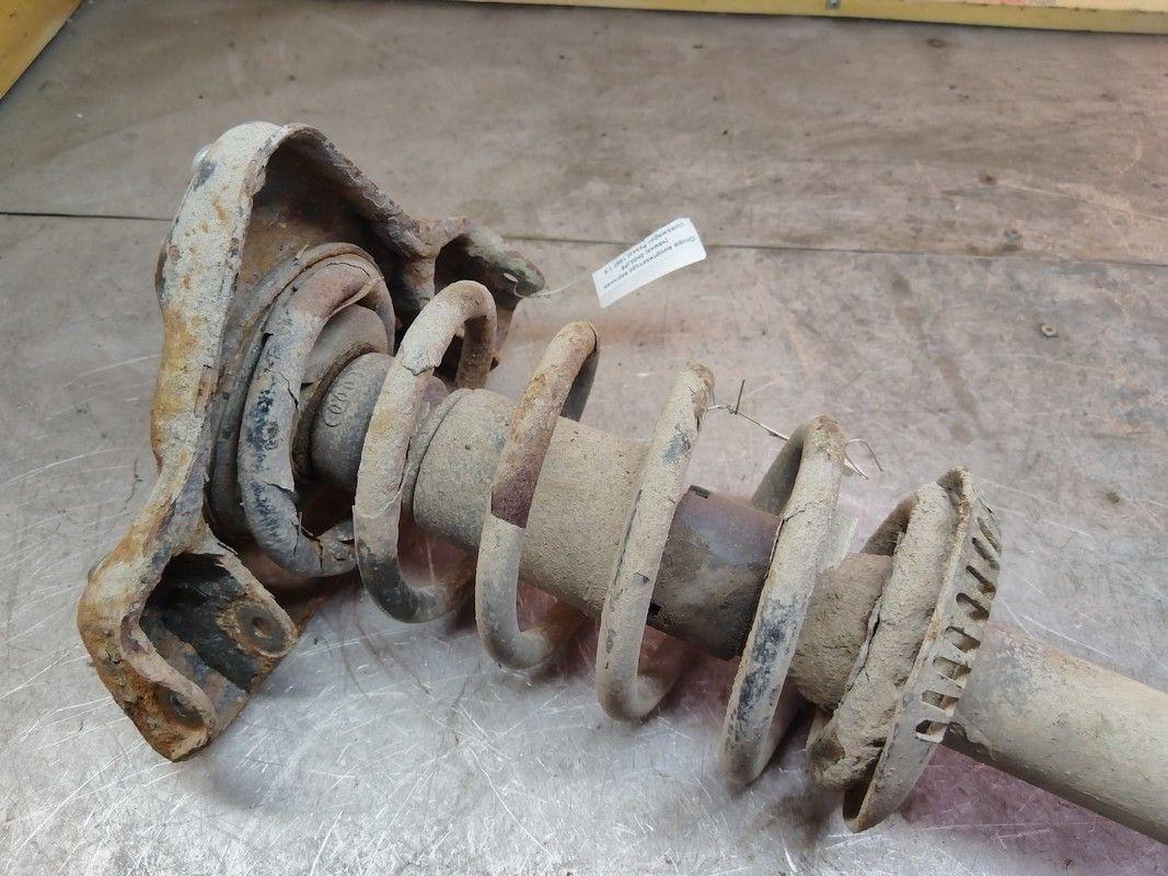 Амортизатор передний левый B4OTP6 Volkswagen Passat купить на авторазборке