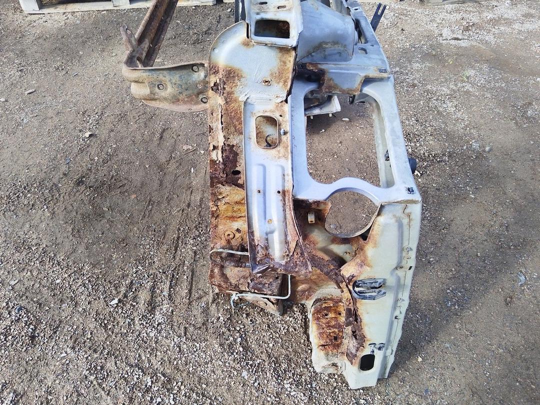 Передняя панель крепления облицовки (телевизор) JYIB01 Ford Escort купить с доставкой