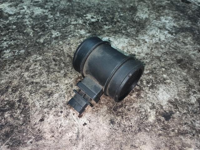 Расходомер воздуха B7BA55 Opel Astra