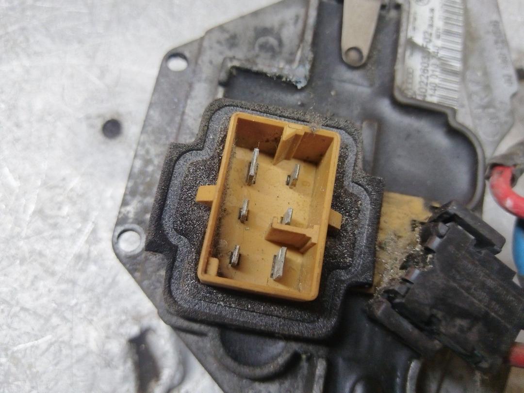 Сопротивление печки 0N1PQE Volkswagen Passat купить на авторазборке