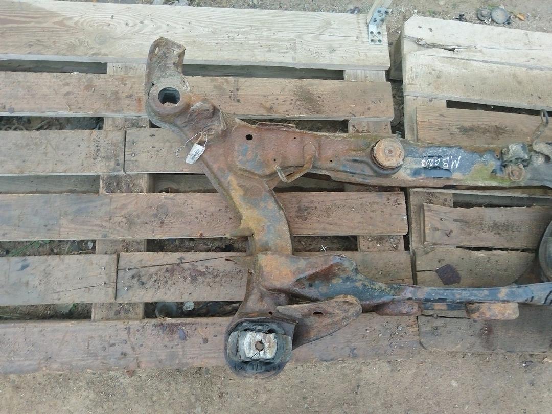 Балка подвески задняя 6D8K37 Mercedes C W202 купить