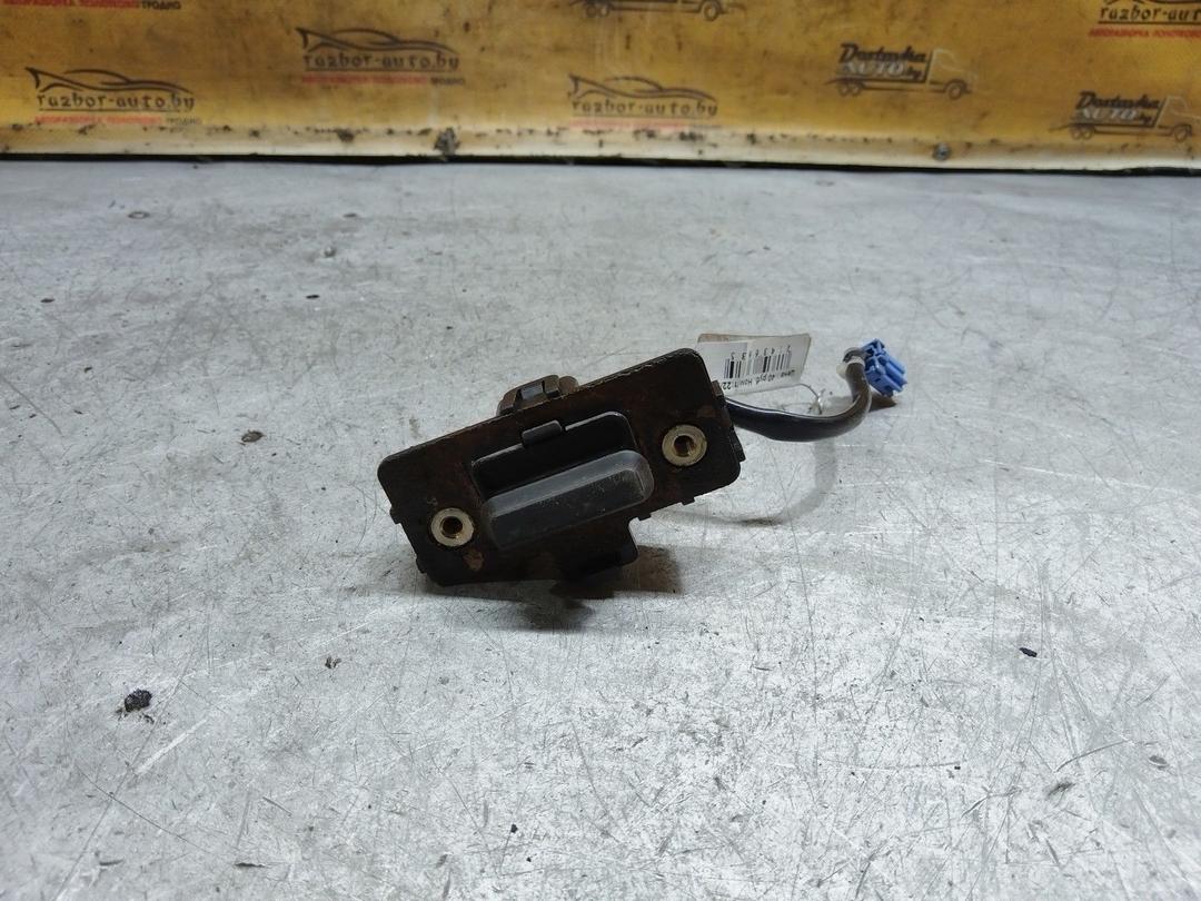 Кнопка открытия багажника PARU60 Honda Accord