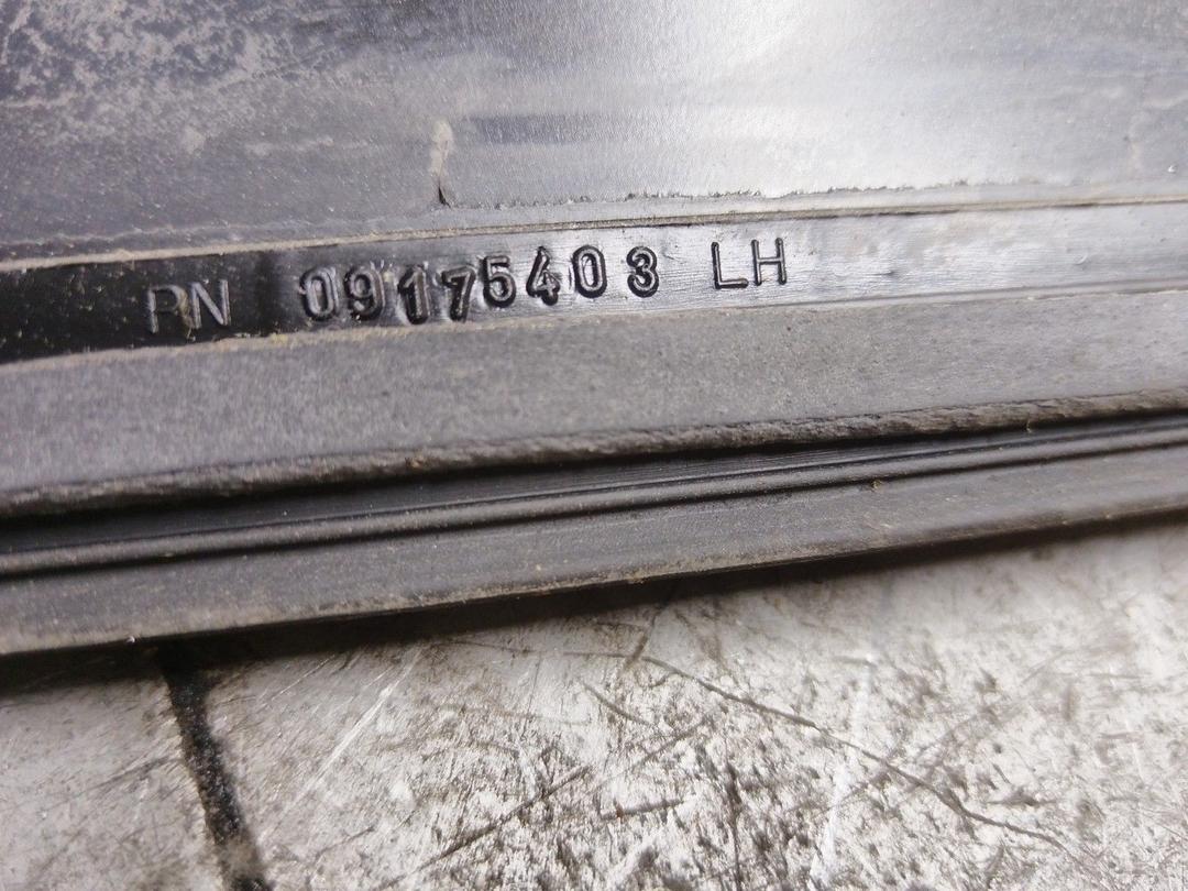 Стекло кузовное боковое левое RKJ084 Opel Zafira купить в магазине запчастей бу