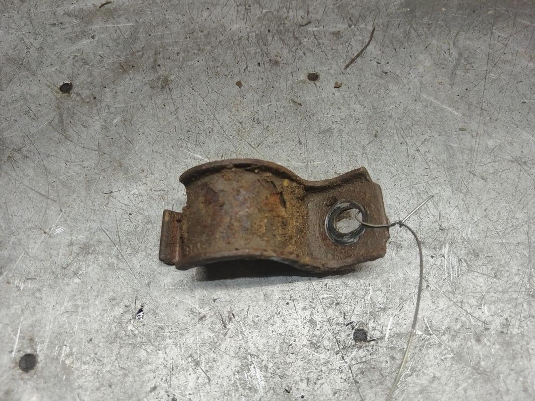 Крепление втулки стабилизатора KXI6PO Renault Scenic RX4 - Фото 1