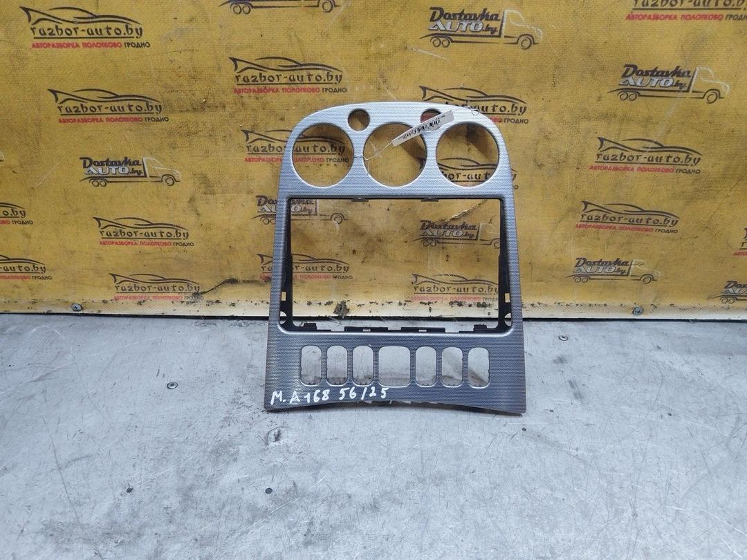 Рамка под магнитолу 3RSSH2 Mercedes A W168