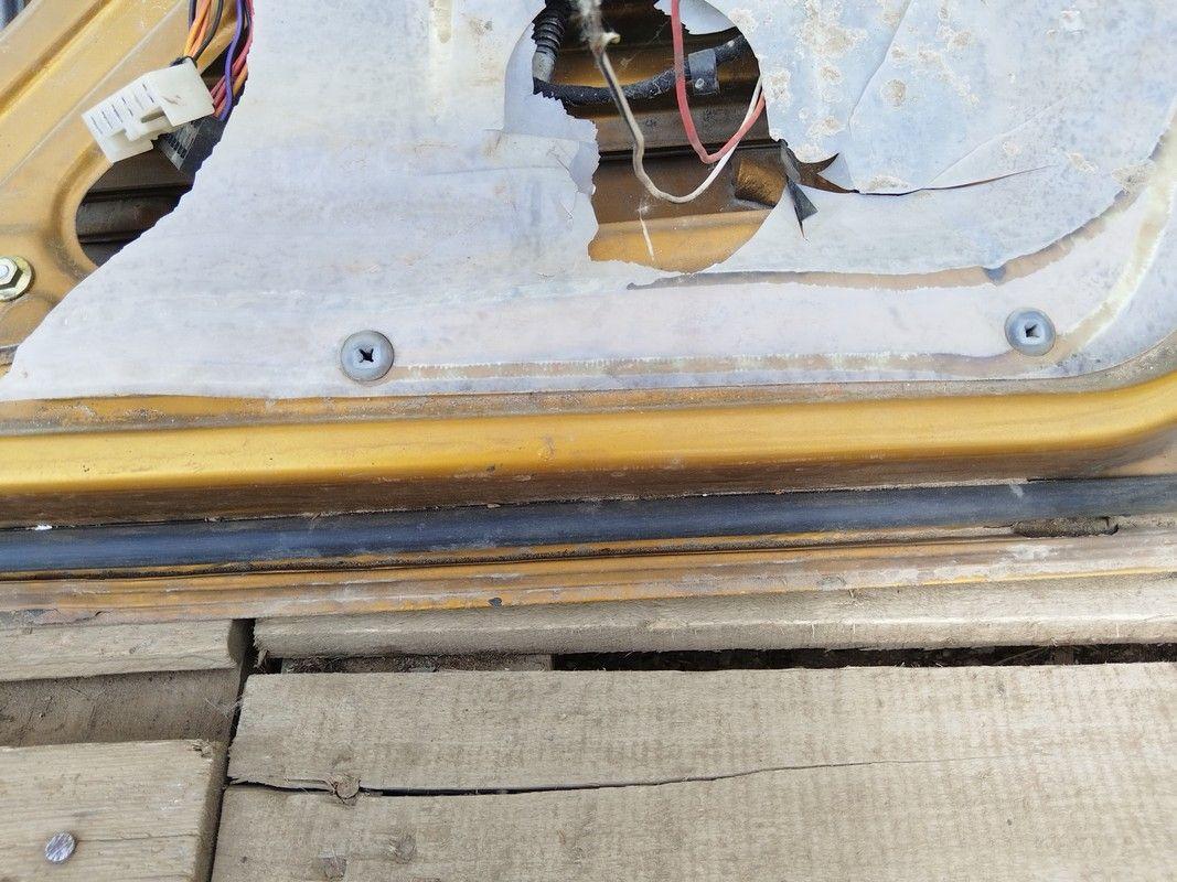 Дверь передняя левая MOHG95 Fiat Punto undefined