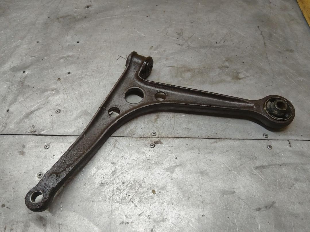 Рычаг передний правый I3L29B Volkswagen Sharan купить в магазине запчастей бу