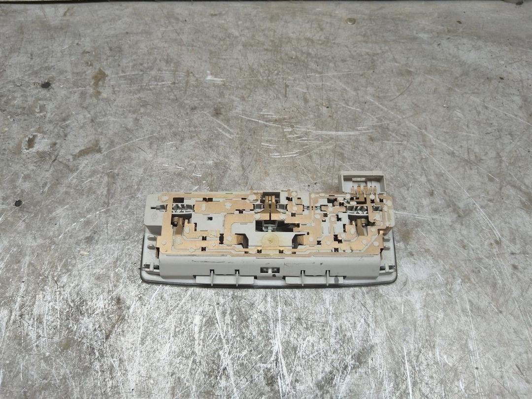 Фонарь салона (плафон) UTQ0YZ Renault Espace купить с доставкой