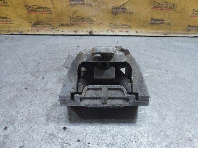 Подушка крепления двигателя WE4W3V Volkswagen Golf купить в магазине запчастей бу