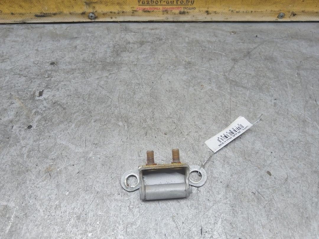 Петля крышки багажника 7YF99O Toyota Corolla купить с доставкой