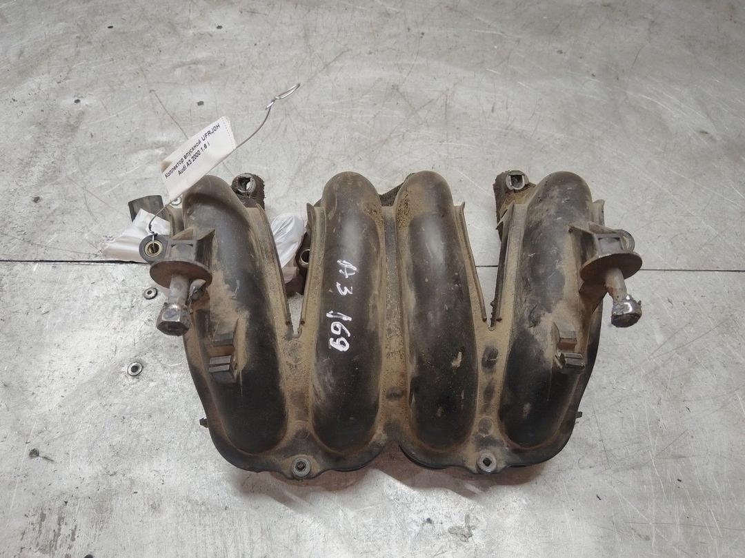 Коллектор впускной UFRJ0H Audi A3 - Фото 1