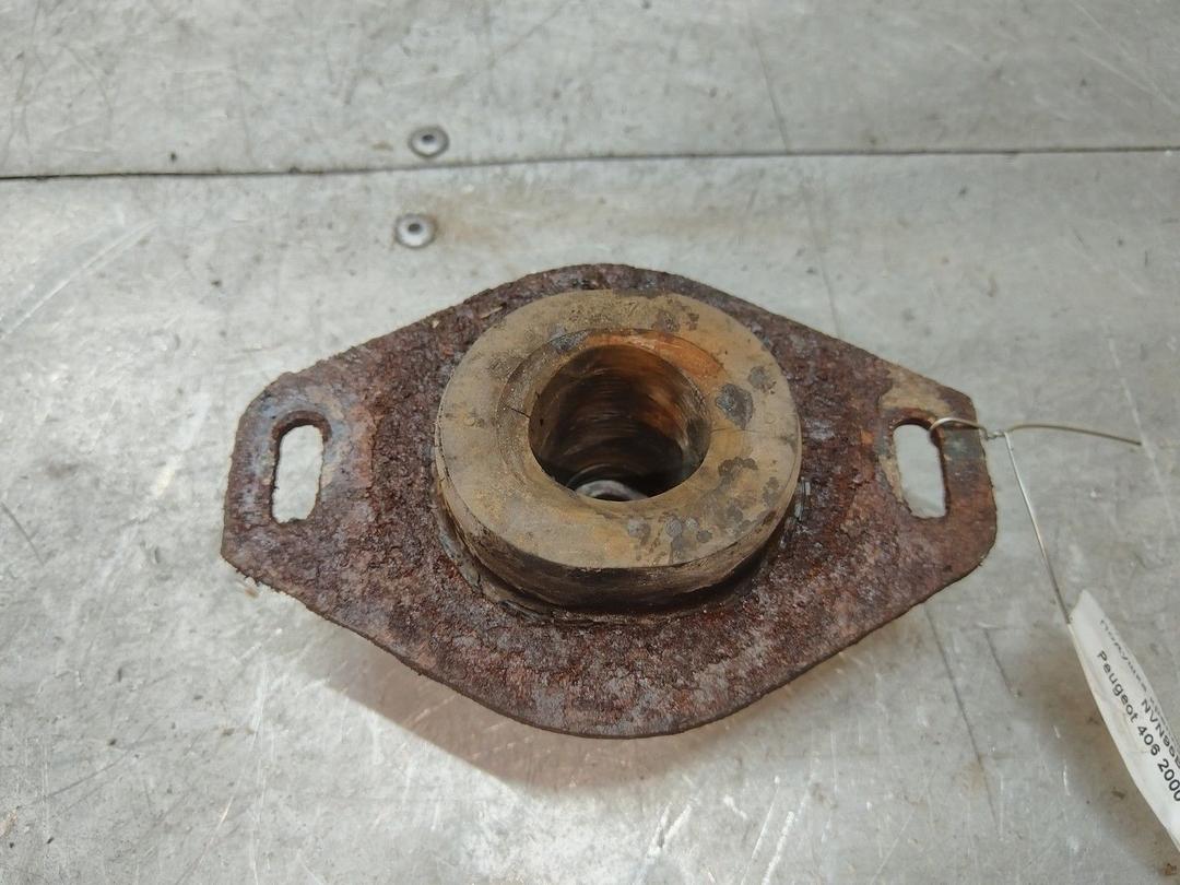 Подушка крепления КПП NVN95B Peugeot 406