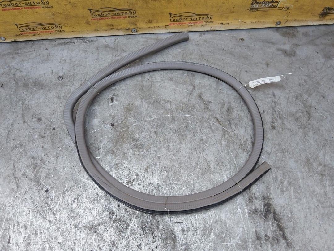 Уплотнитель двери передней правой 2H1KXO Subaru Forester купить