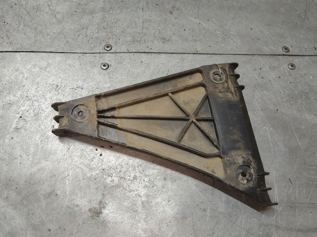 Кронштейн крепления бампера заднего YP8F9K Audi A4 - Фото 2