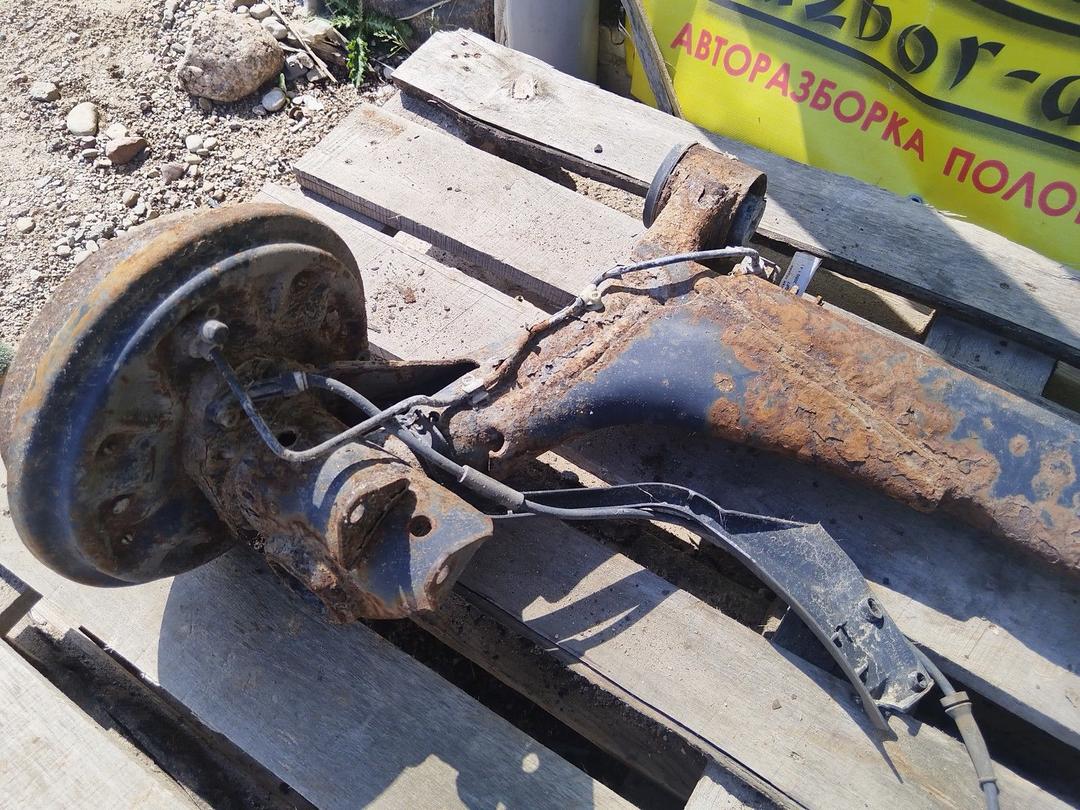 Балка подвески задняя UZQGF7 Volkswagen Polo undefined