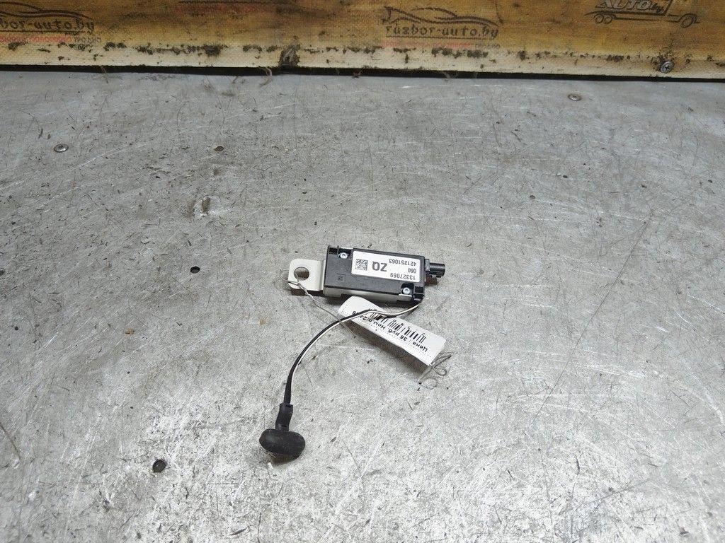 Усилитель антенны DJE906 Opel Insignia - Фото 1