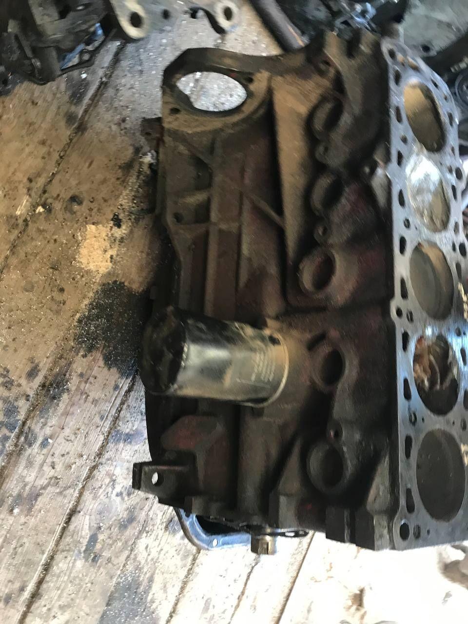 Блок цилиндров V6455W Audi 100