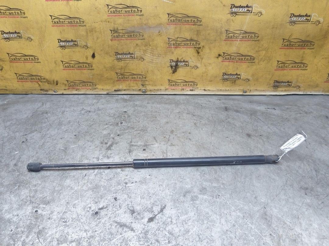 Амортизатор крышки багажника (3-5 двери) VU62OE Opel Meriva