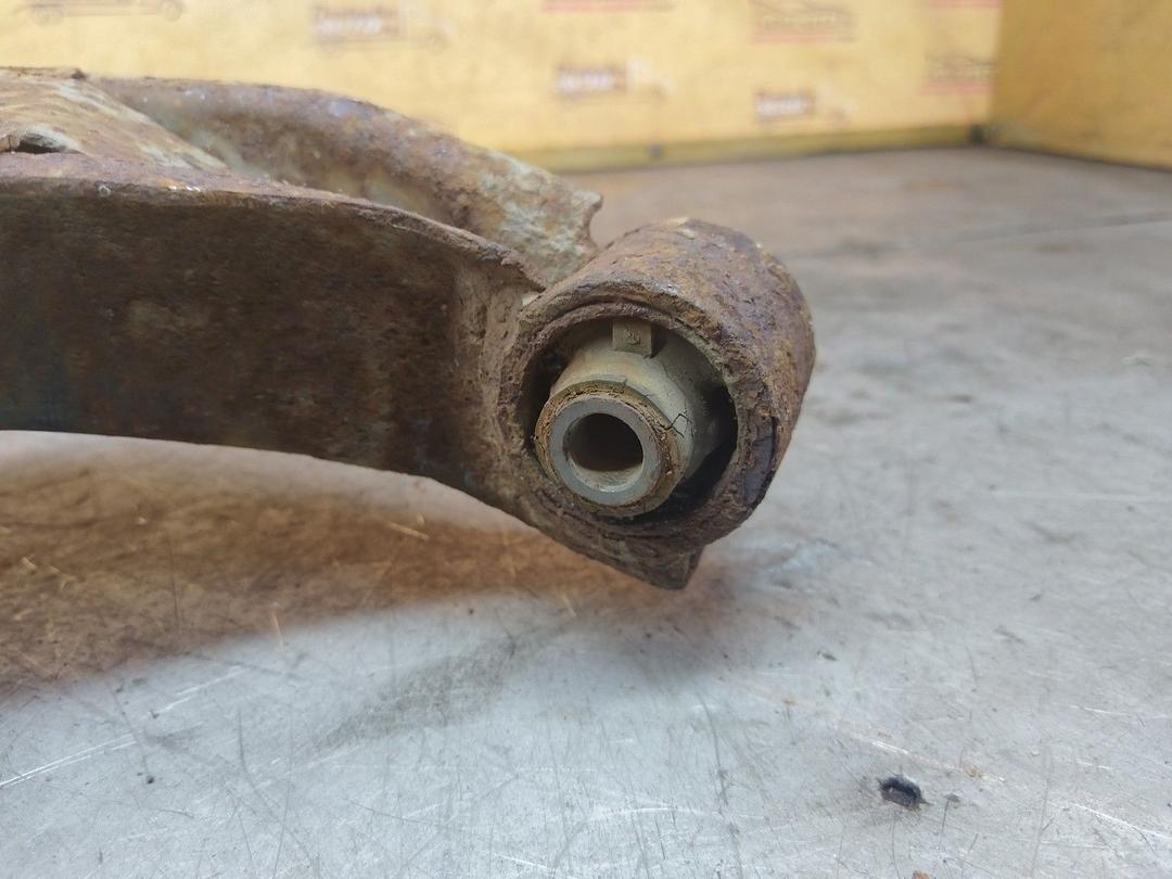 Рычаг задний правый MQ28YM Peugeot 607 купить с доставкой