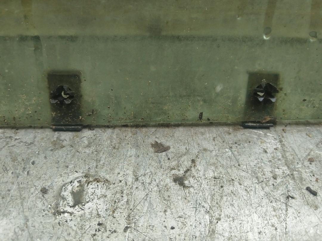 Стекло двери задней левой C4B9UC Audi A4 купить в магазине запчастей бу