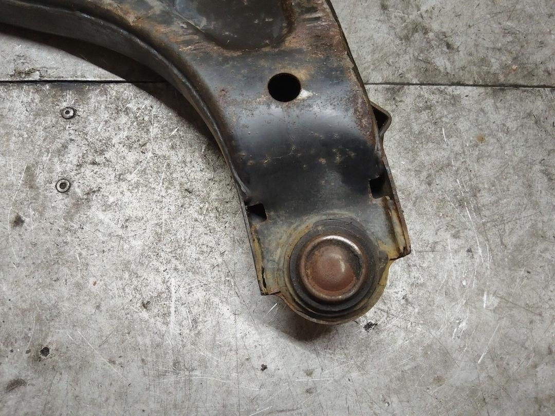 Рычаг передний правый 85912T Kia Sorento undefined