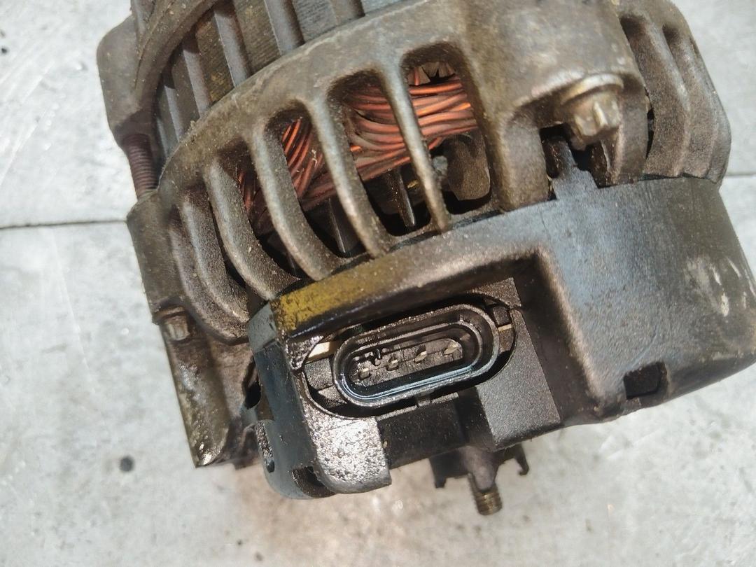 Генератор AXQ4F6 Renault Kangoo купить в магазине запчастей бу