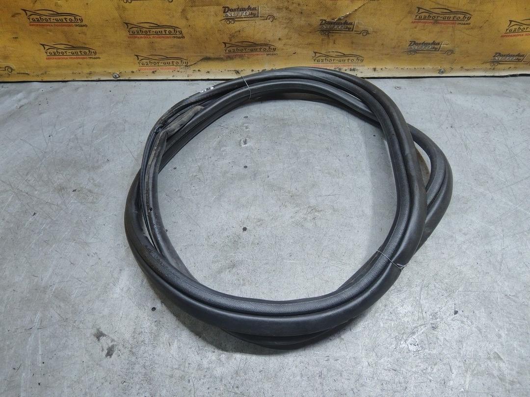 Уплотнитель багажника ZP0W83 Volvo S60 купить в магазине запчастей бу