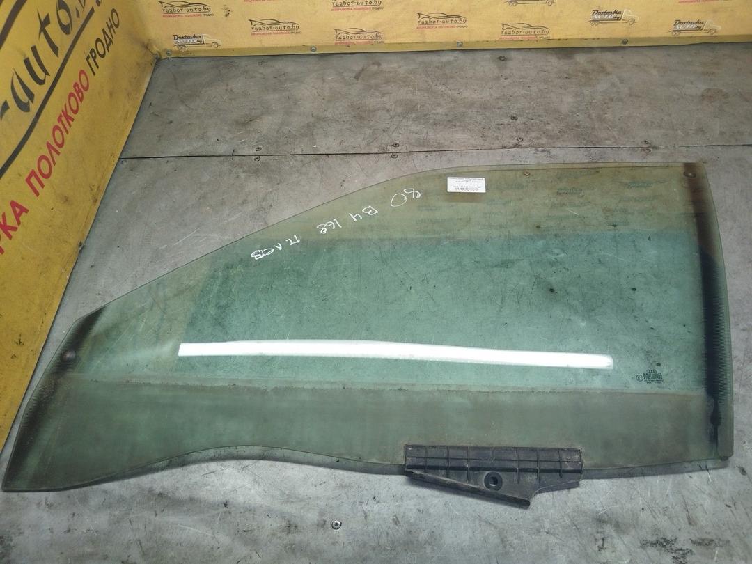 Стекло двери передней левой YGR4AD Audi 80 - Фото 1